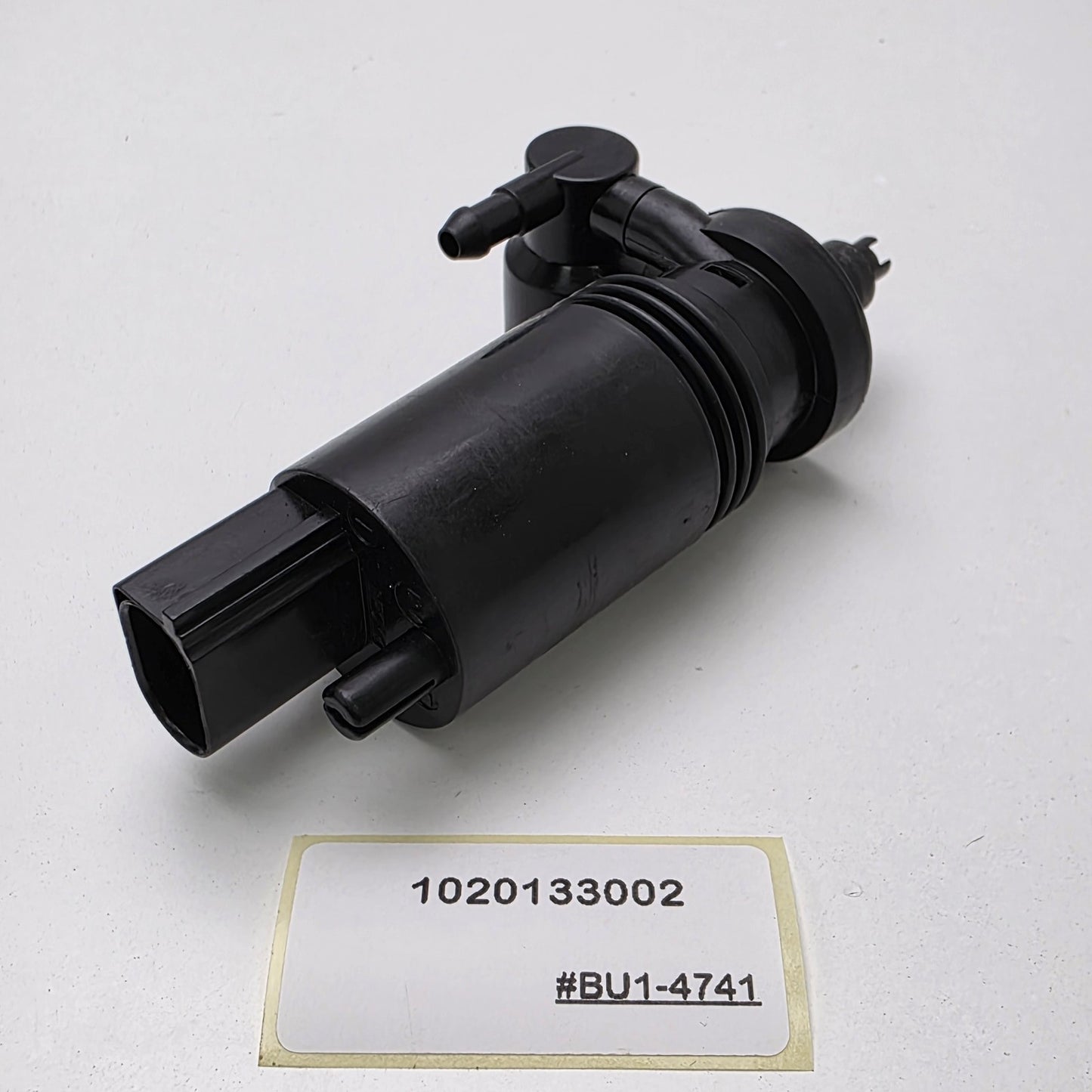 2014-2020 Land Rover Discovery Sport Windscreen Washer Tank Motor 1020133002