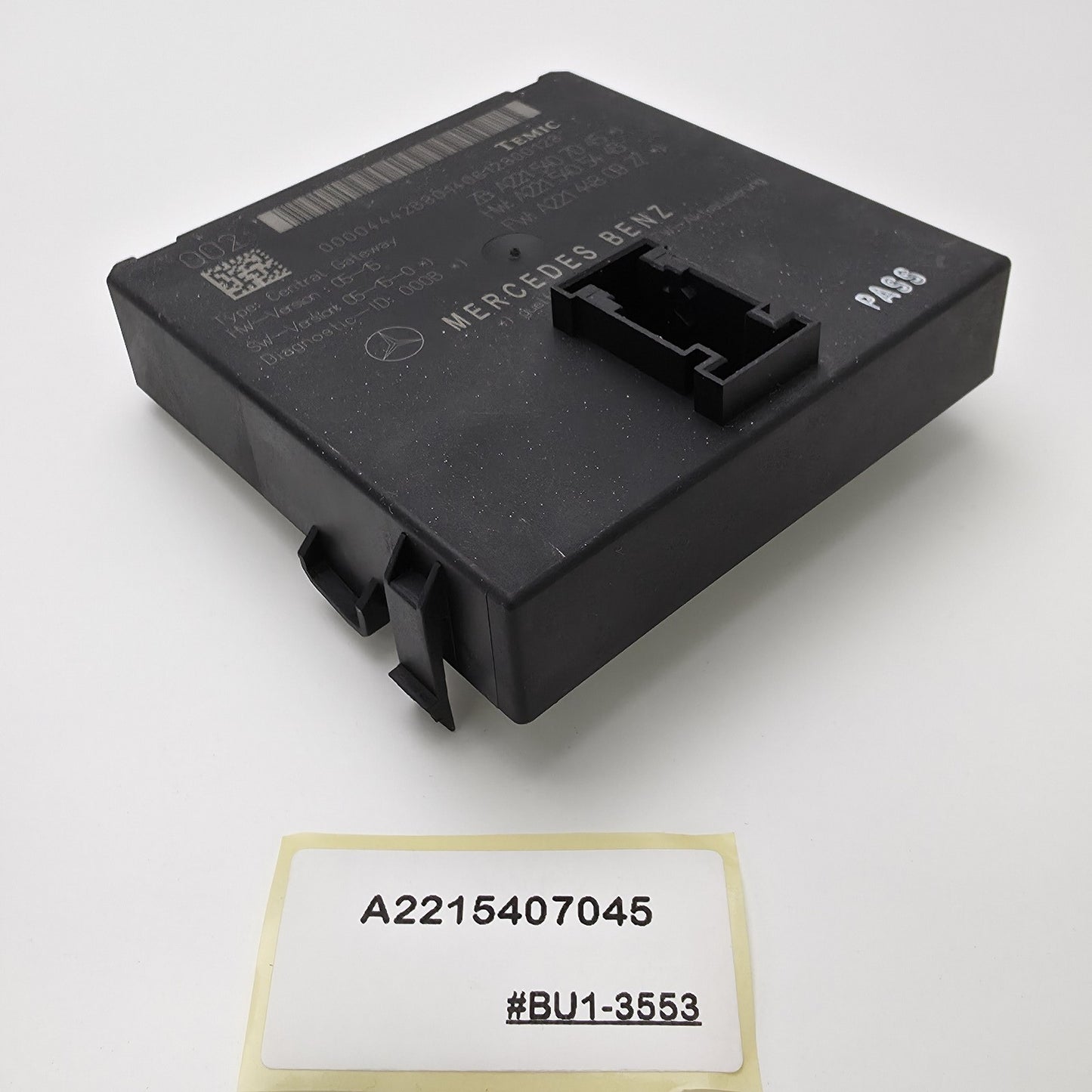 2005-2013 Mercedes-Benz S-Class Central Gateway Module A2215407045