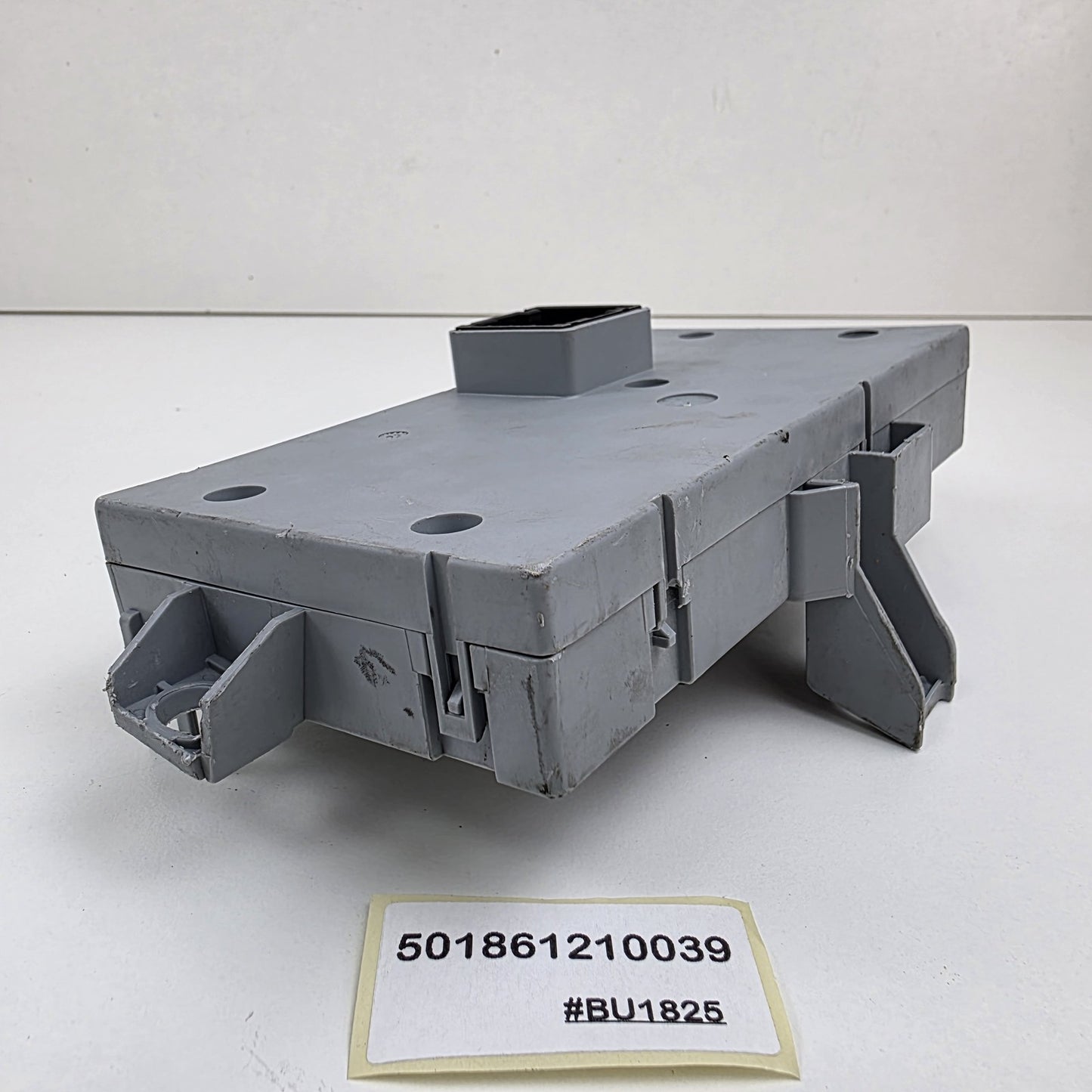 2003-2013 Fiat Lancia BODY CONTROL MODULE (BCM) 501861210039
