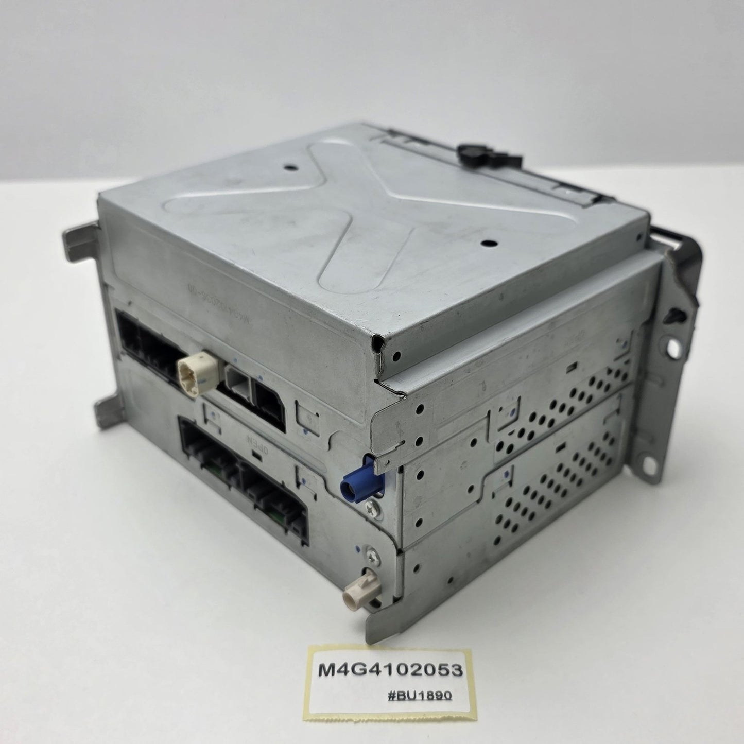 2014-2016 Maserati Ghibli S Q4 AM FM CD Radio Receiver Control Module M4G4102053