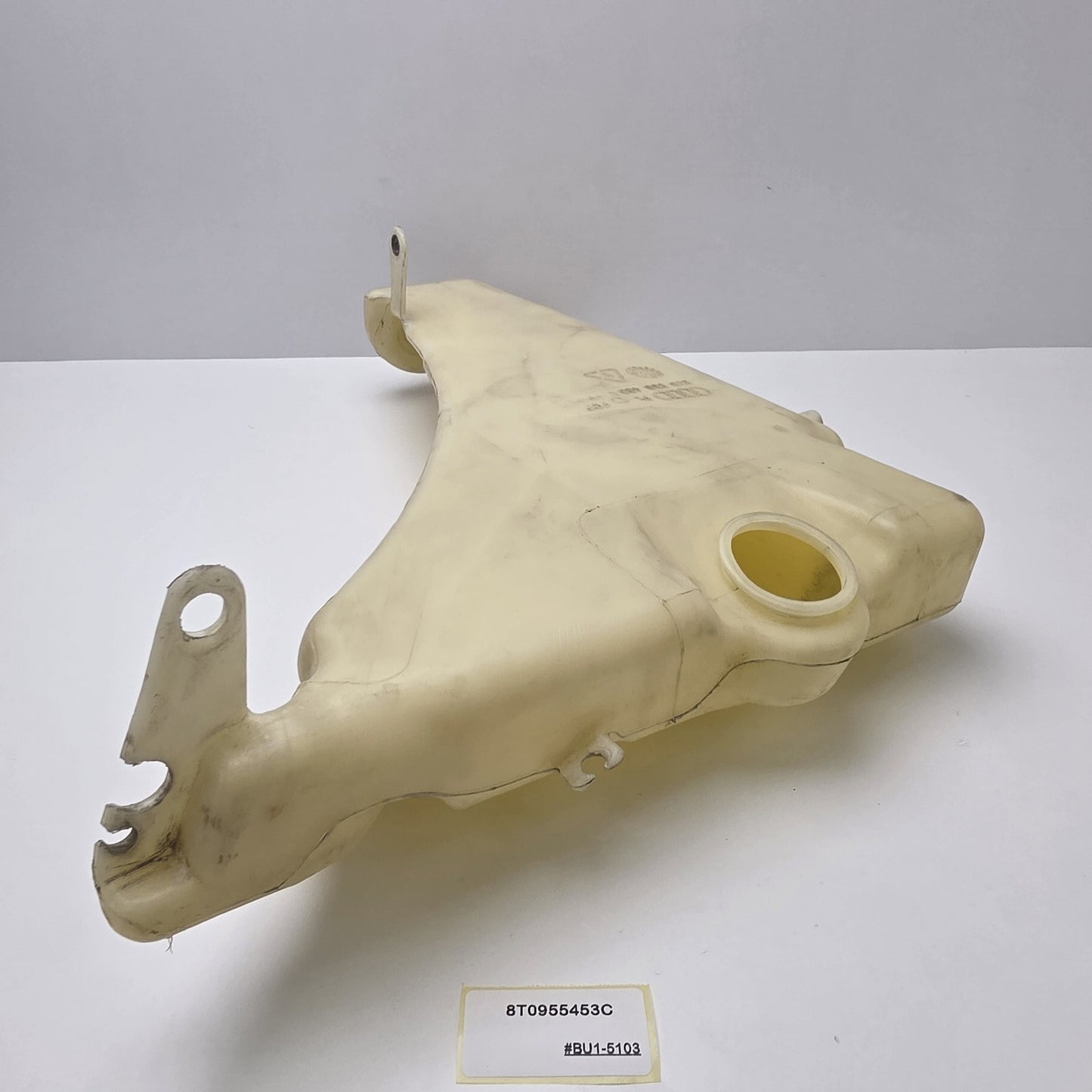 2013-2016 Audi A4 Washer Fluid Reservoir 8T0955453C