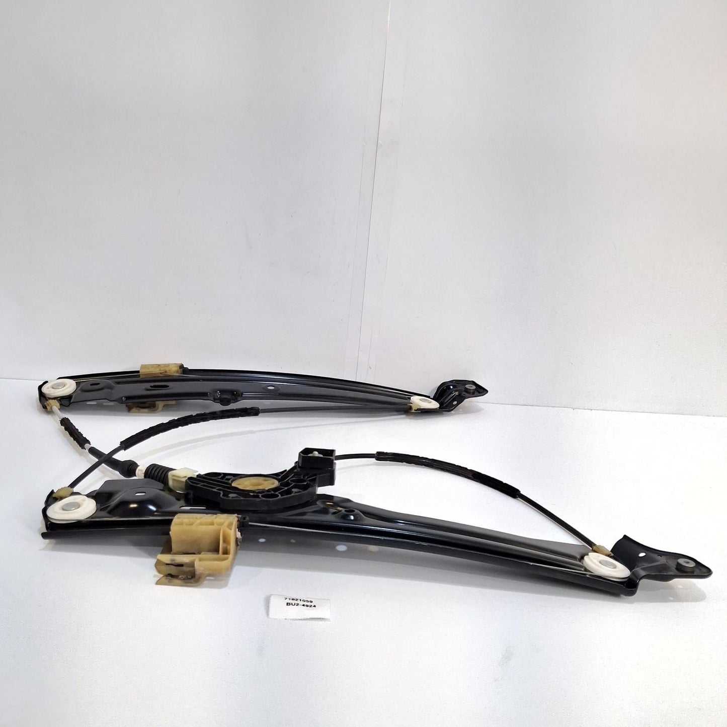 2009-2015 BMW F03 Front Window Regulator 71821059