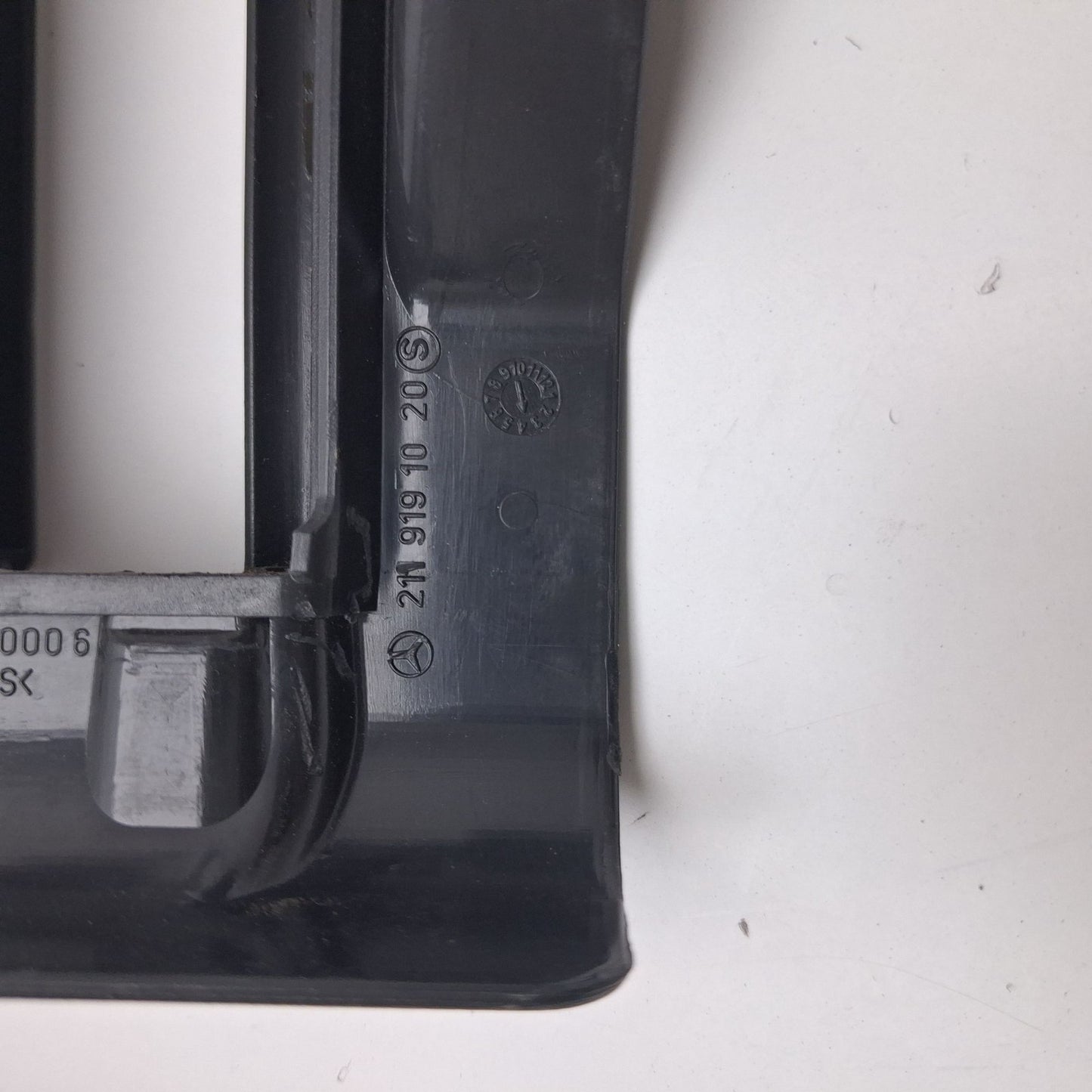 2002-2009 Mercedes-Benz E-Class Front Driver Seat Rail Trim 2119191020