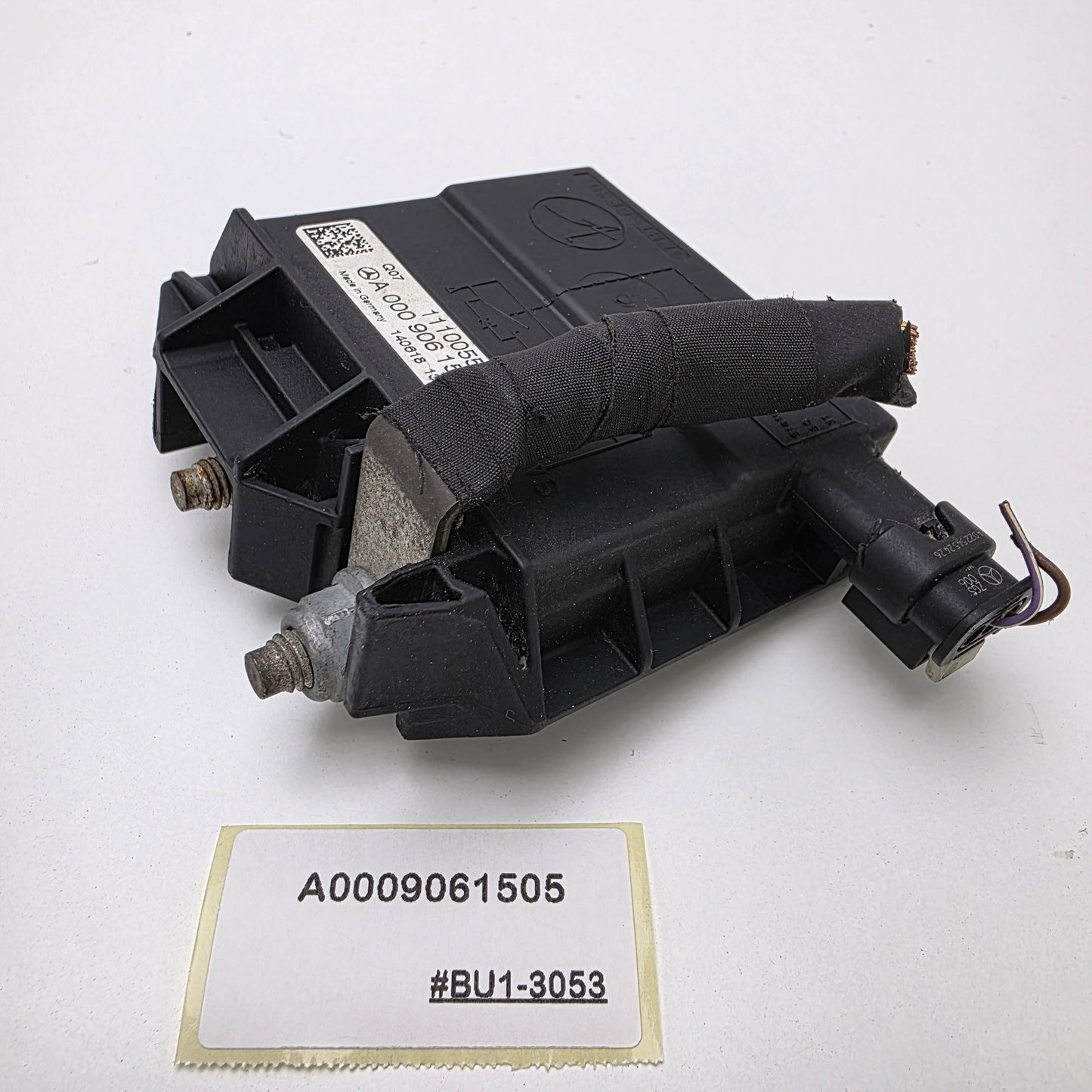 2016-2019 Mercedes-Benz E-Class BATTERY CURRENT LIMITER A0009061505