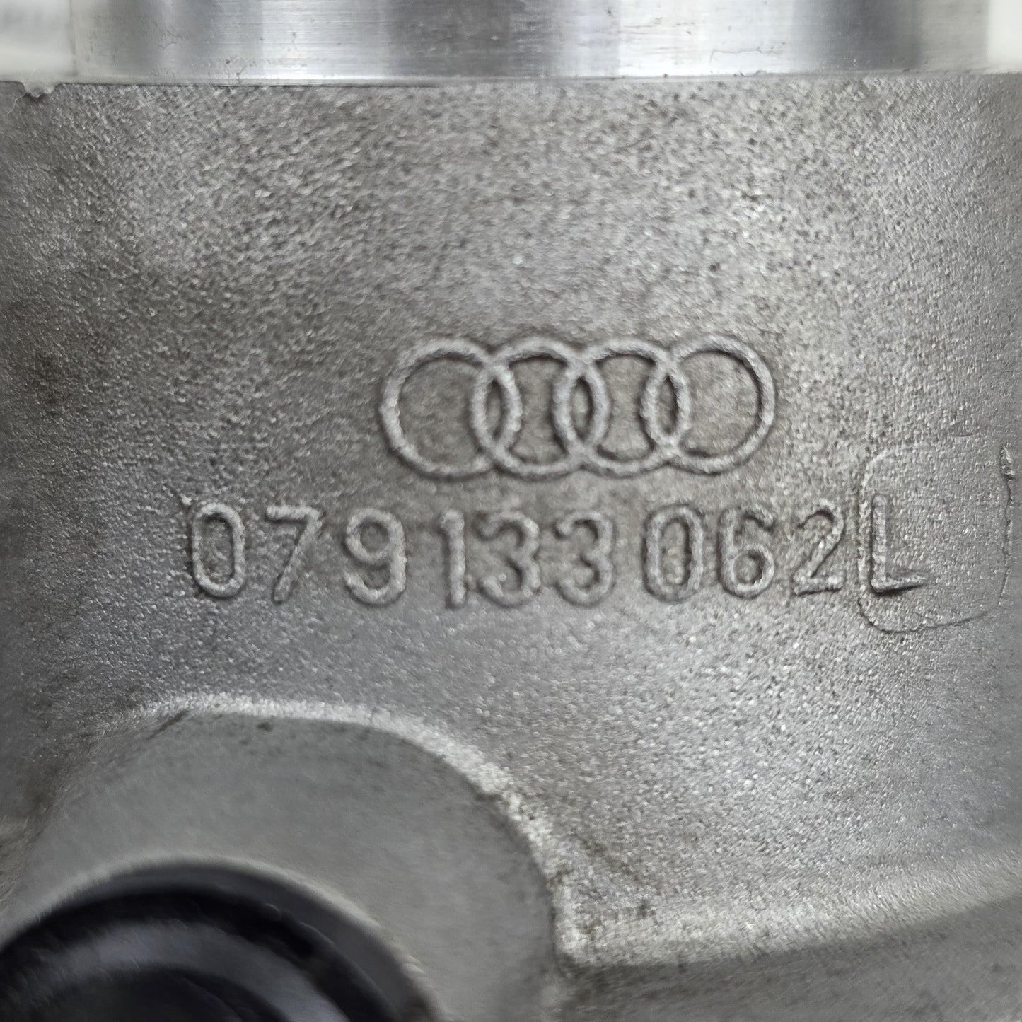 2013-2017 Audi S6 Throttle Body Assembly 079133062L