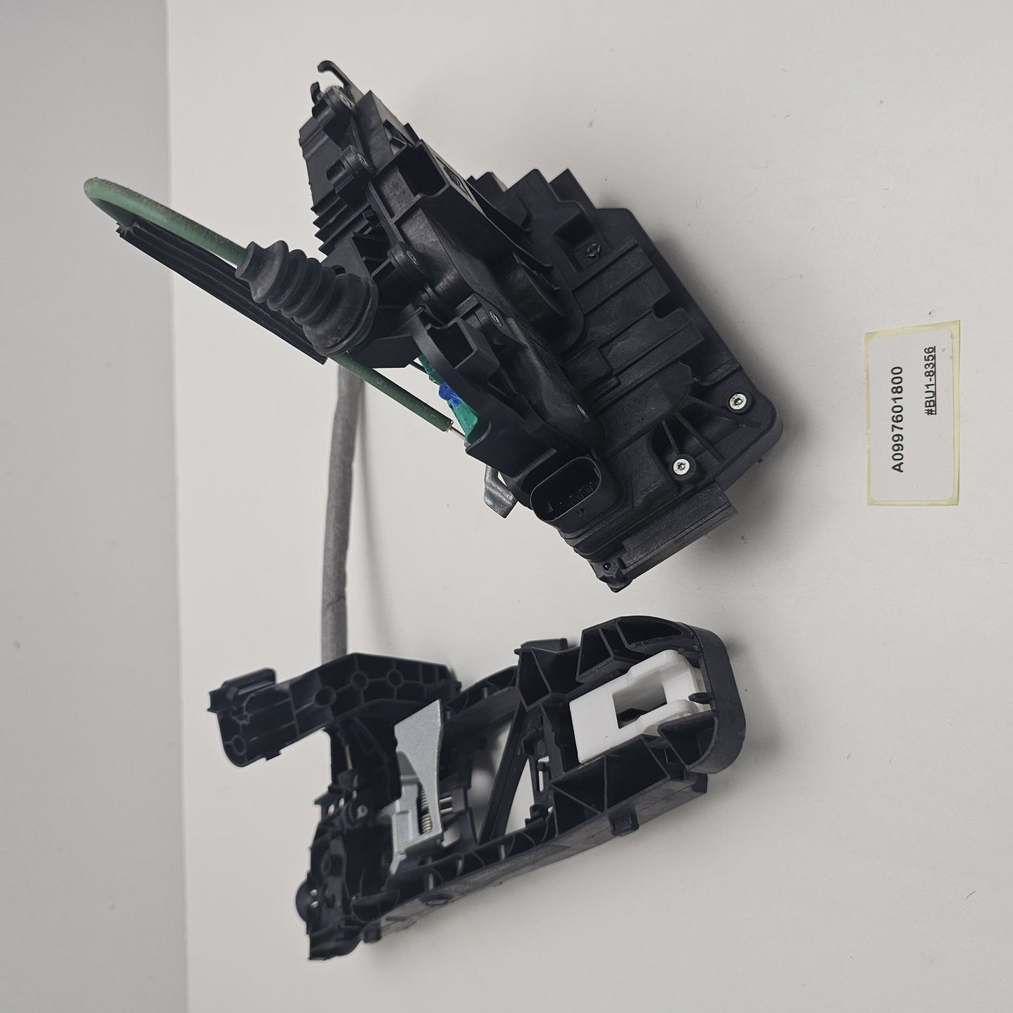 2014-2021 Mercedes-Benz W205 Door Handle Bracket A0997601800