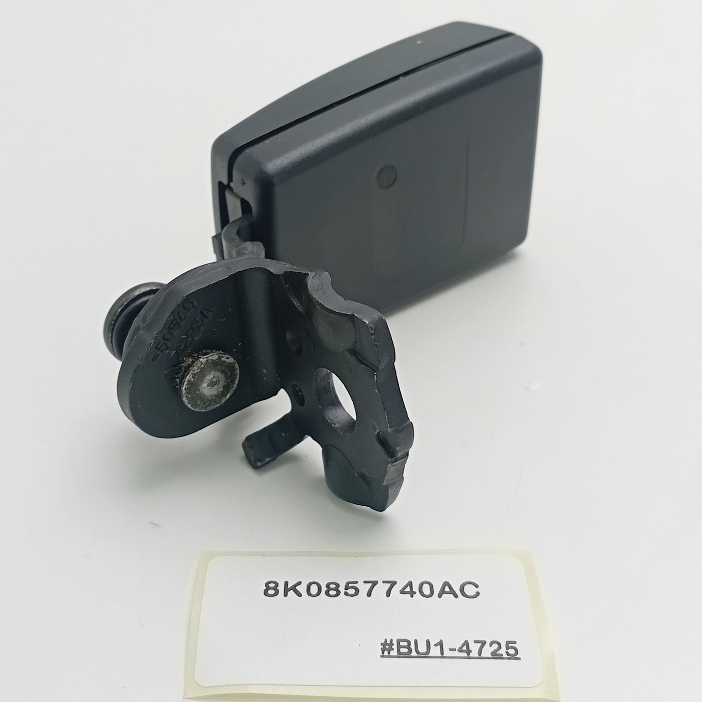 2008-2016 Audi A4 Rear Seat Belt Buckle Receiver Right 8K0857740AC