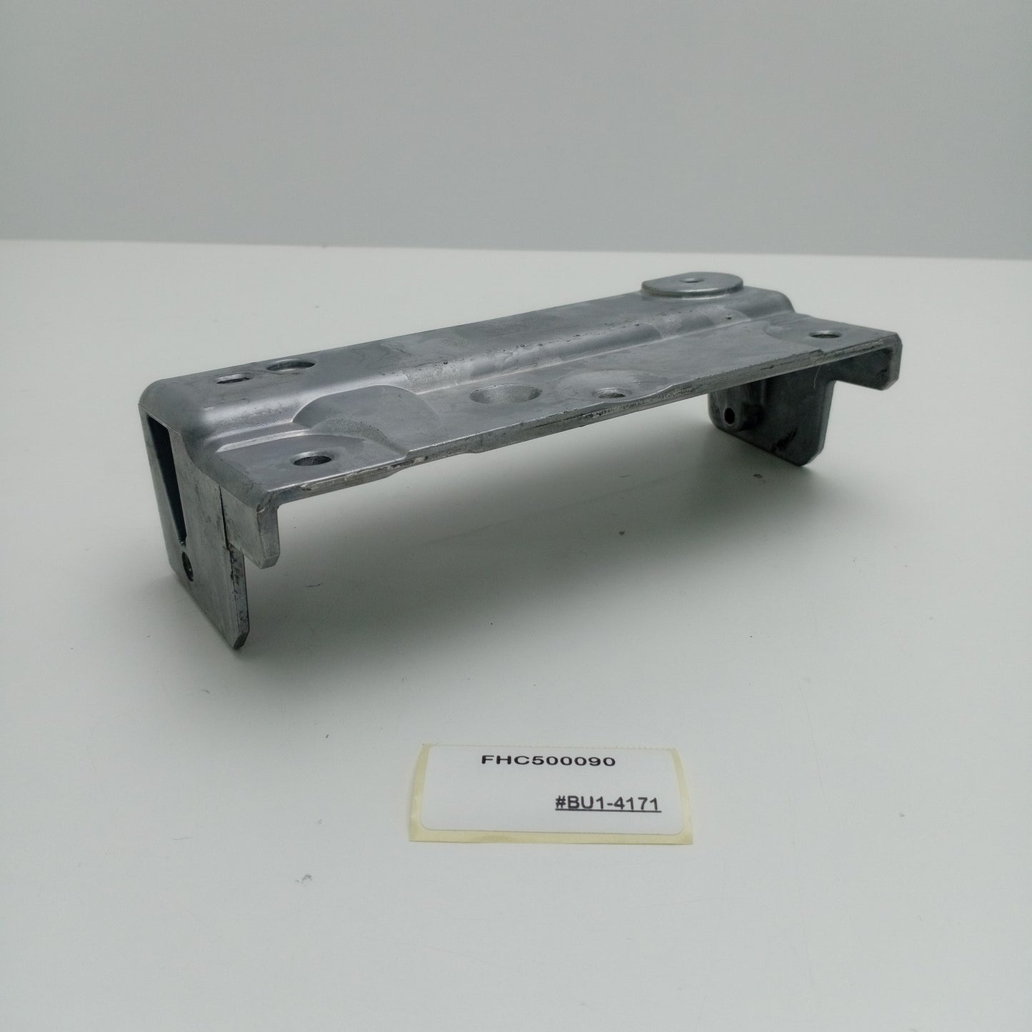 2000 Land Rover Discovery Console Body Bracket FHC500090