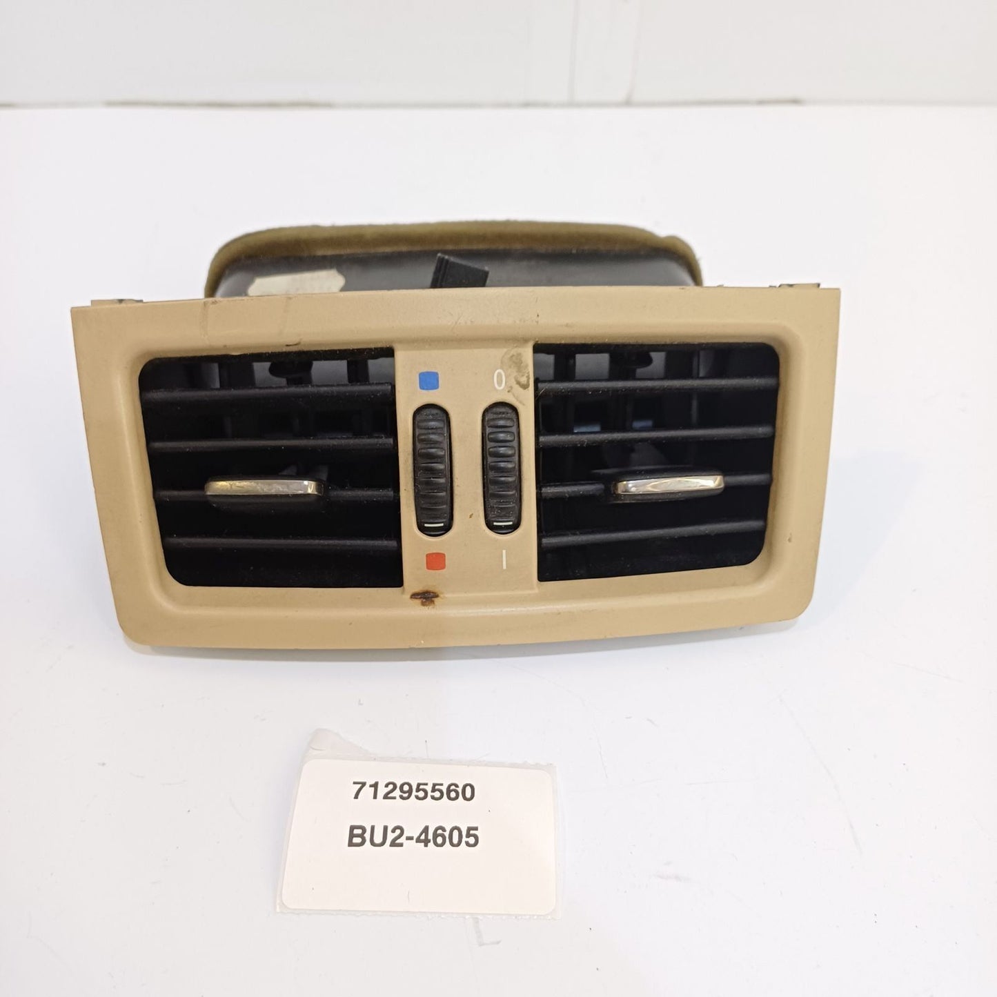 2005-2011 BMW E92 Rear Air Vent Grille 71295560