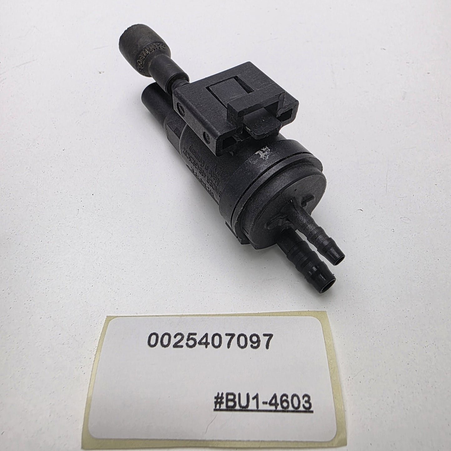 2006-2007 Mercedes-Benz C230 Air Injection Pump Check Valve 0025407097