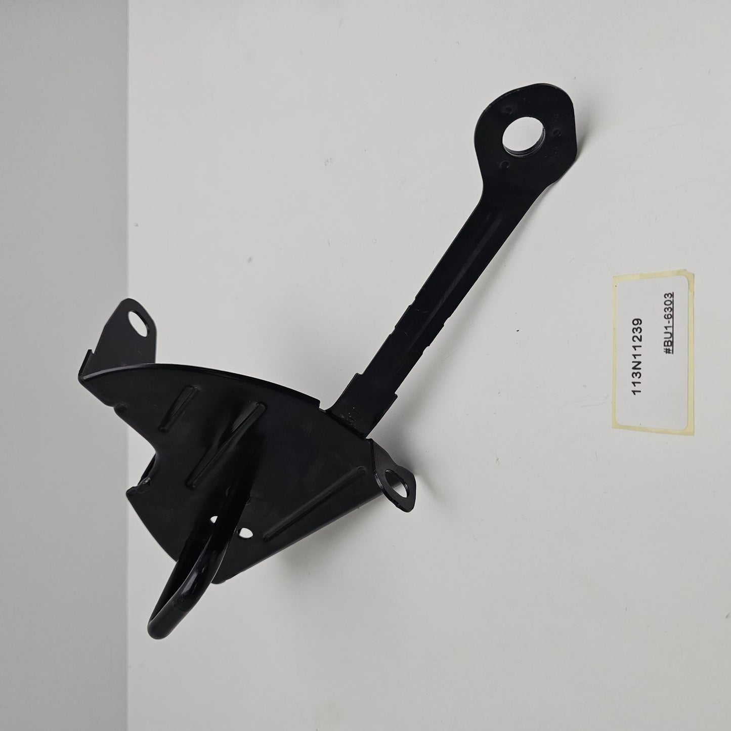 2011-2013 BMW X5 Rear Second Row Left Driver Side Seat Striker Bracket 113N11239