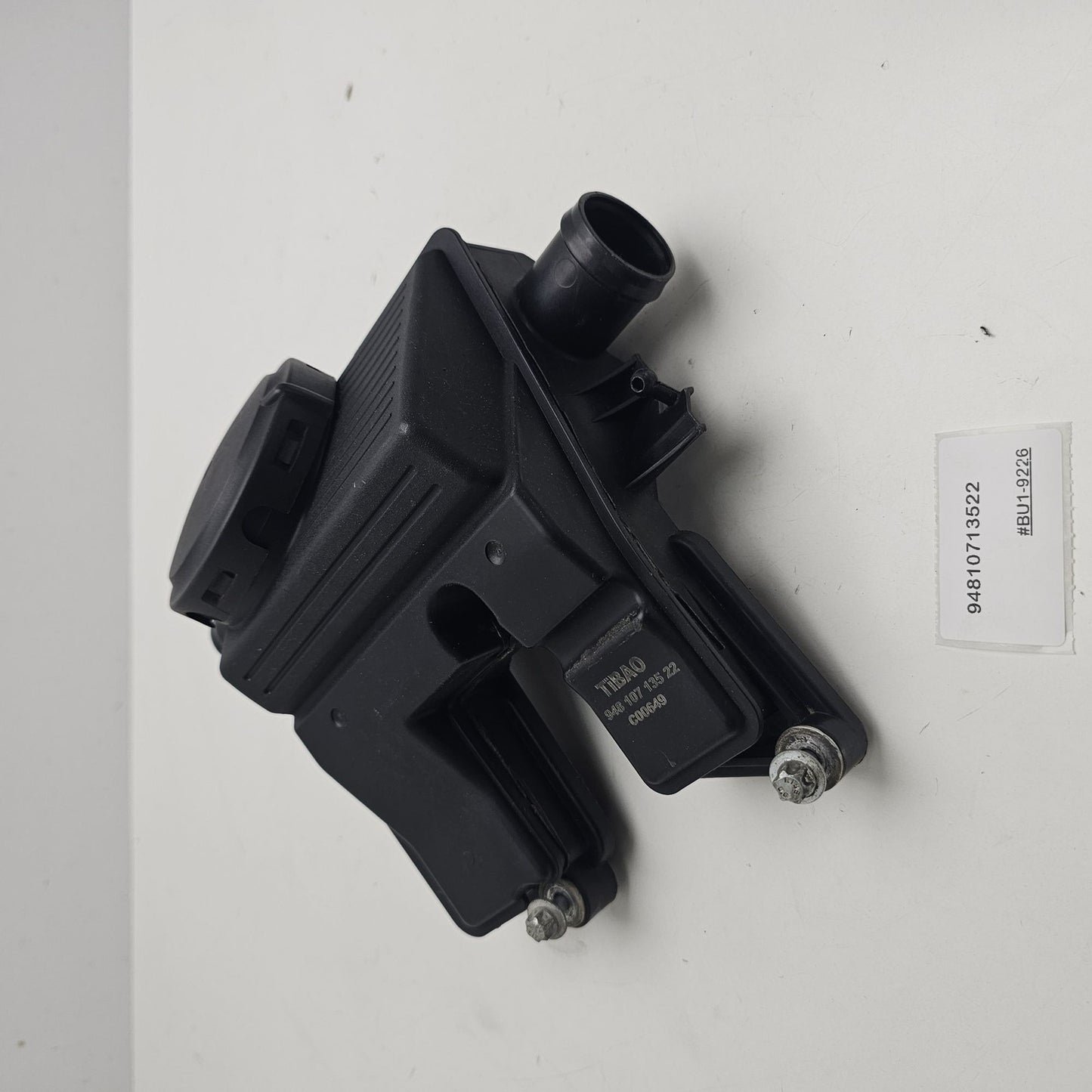 2010-2016 Porsche Cayenne Oil Separator 94810713522
