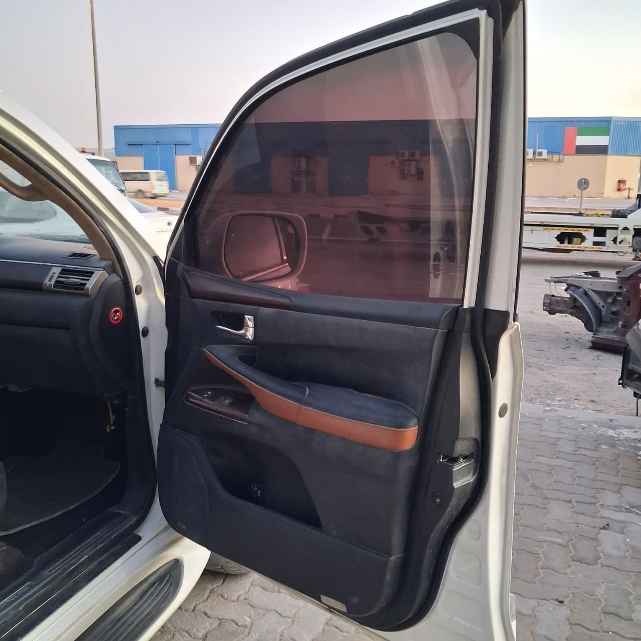 2014 Lexus LX570 Front Right Door Panel Assembly 6761060N00C8