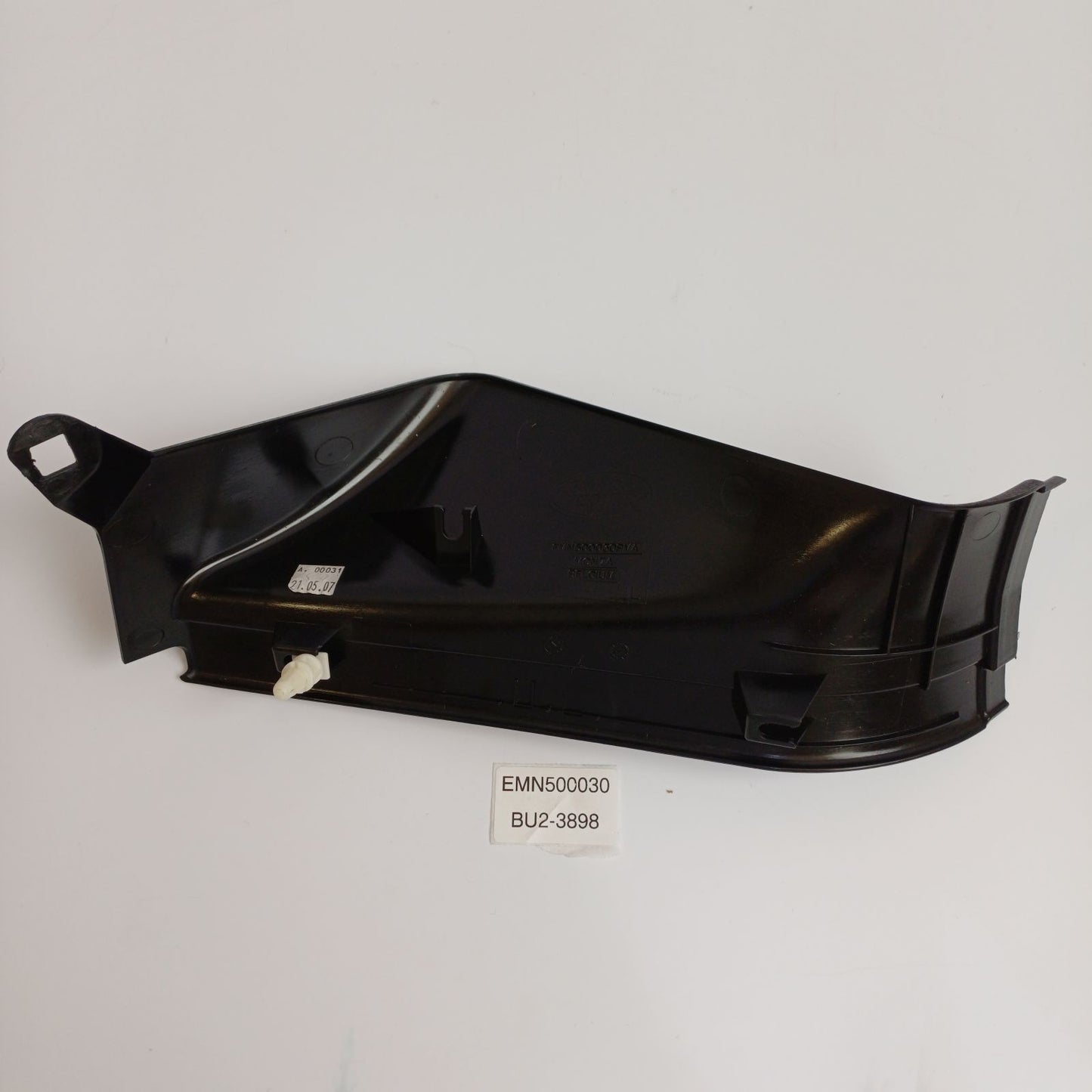 2003-2012 Land Rover Range Rover L322 Rear Left Driver Kick Panel Trim EMN500030
