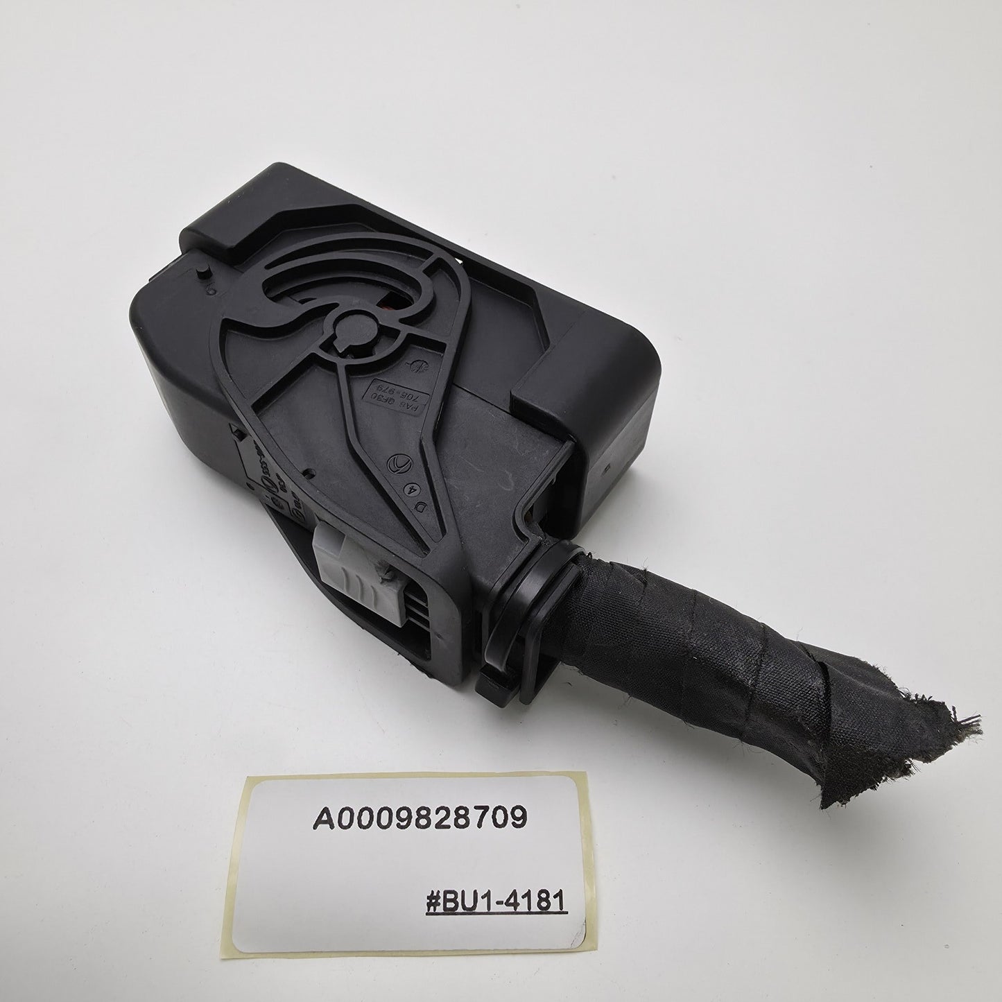 2018 Mercedes-Benz E ABS ESP BASE PLUG CONNECTOR 35 PINS A0009828709