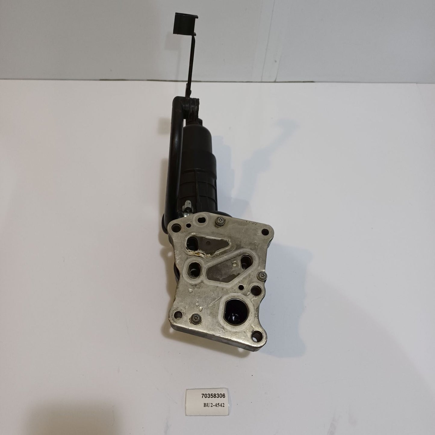 2012-2014 Mercedes C250 Engine Oil Filter Housing 70358306