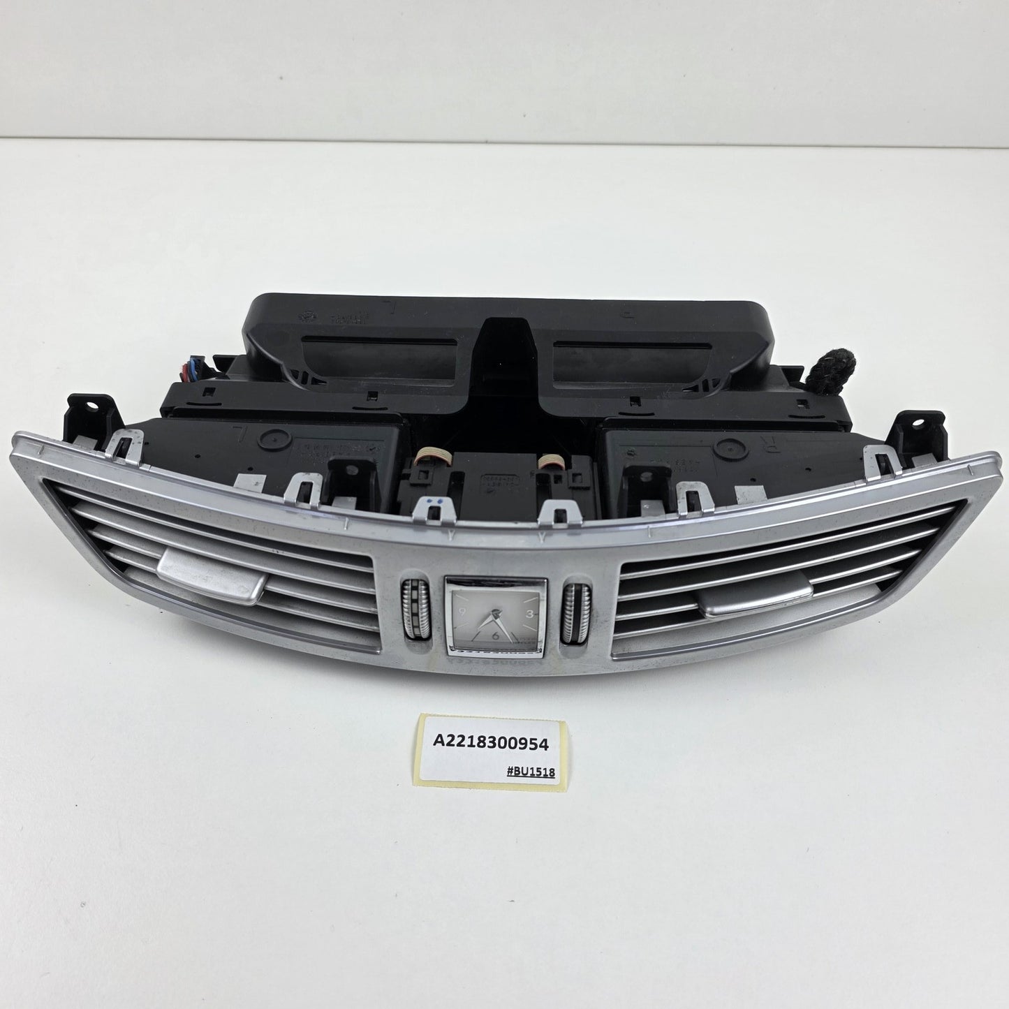2005-2013 Mercedes-Benz S-Class W221 Center Air Vent A2218300954
