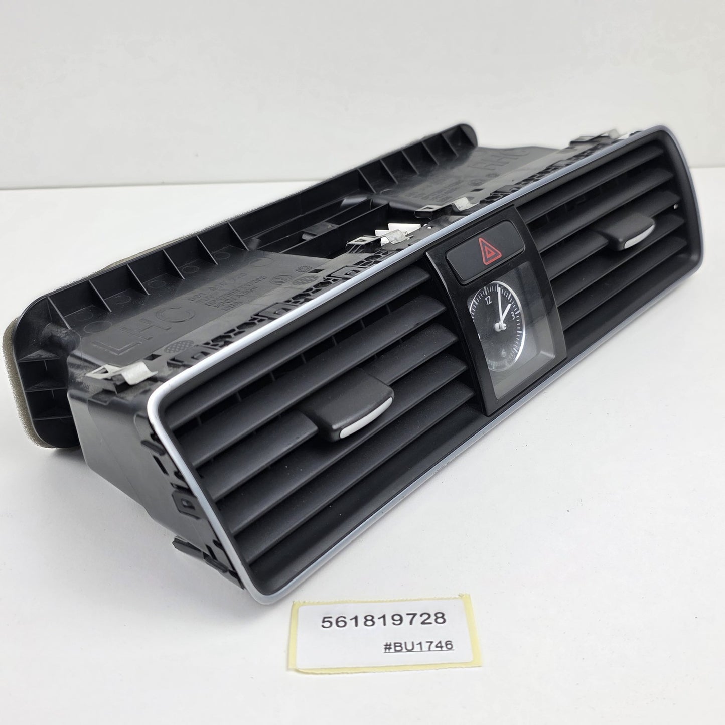 2012-2018 Volkswagen Passat Instrument Panel Air Duct 561819728
