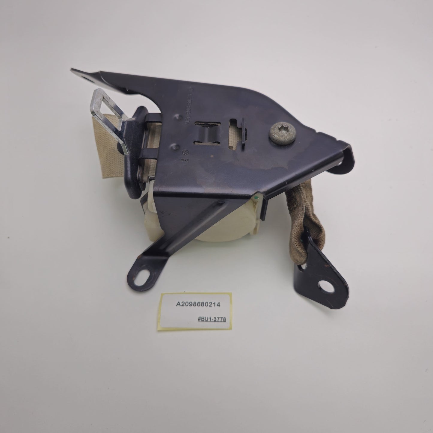 2003-2009 Mercedes-Benz W209 REAR RIGHT SEAT BELT A2098680214