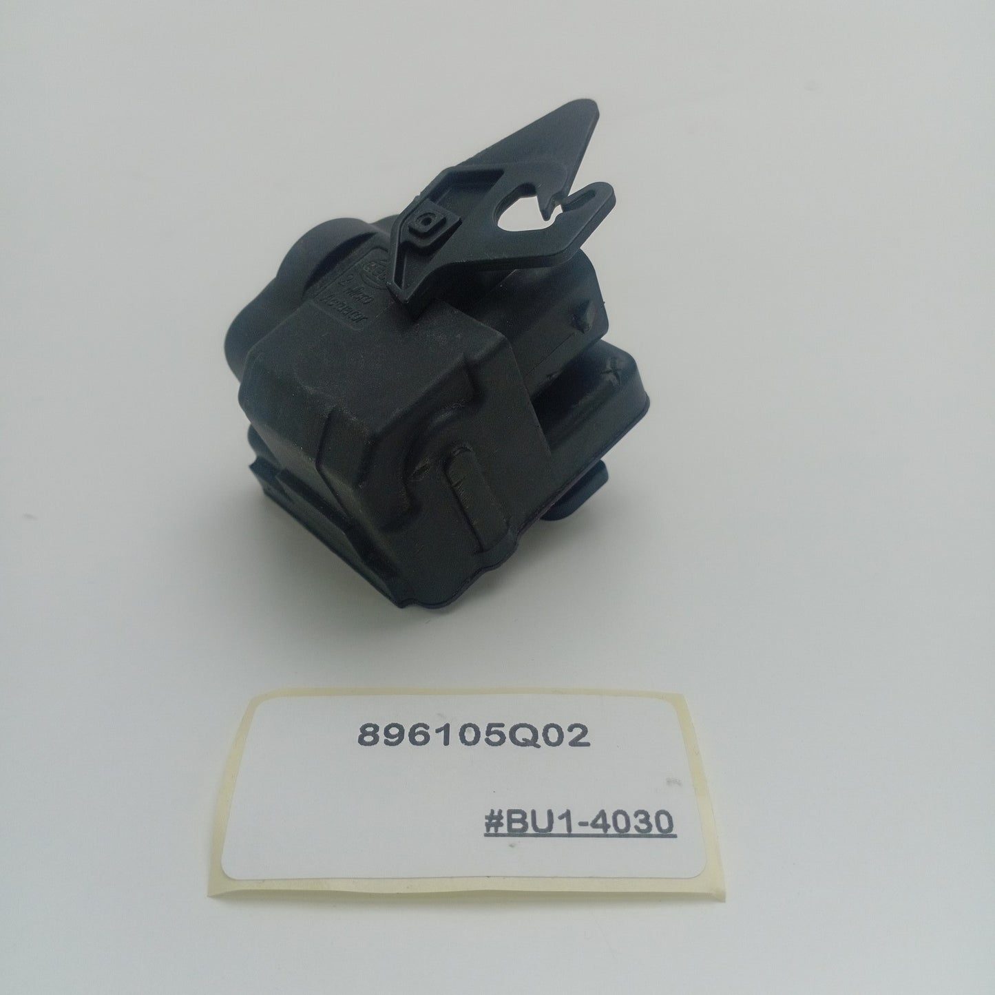 2007-2015 Mercedes-Benz C-Class Fuel tank cap motor 896105Q02