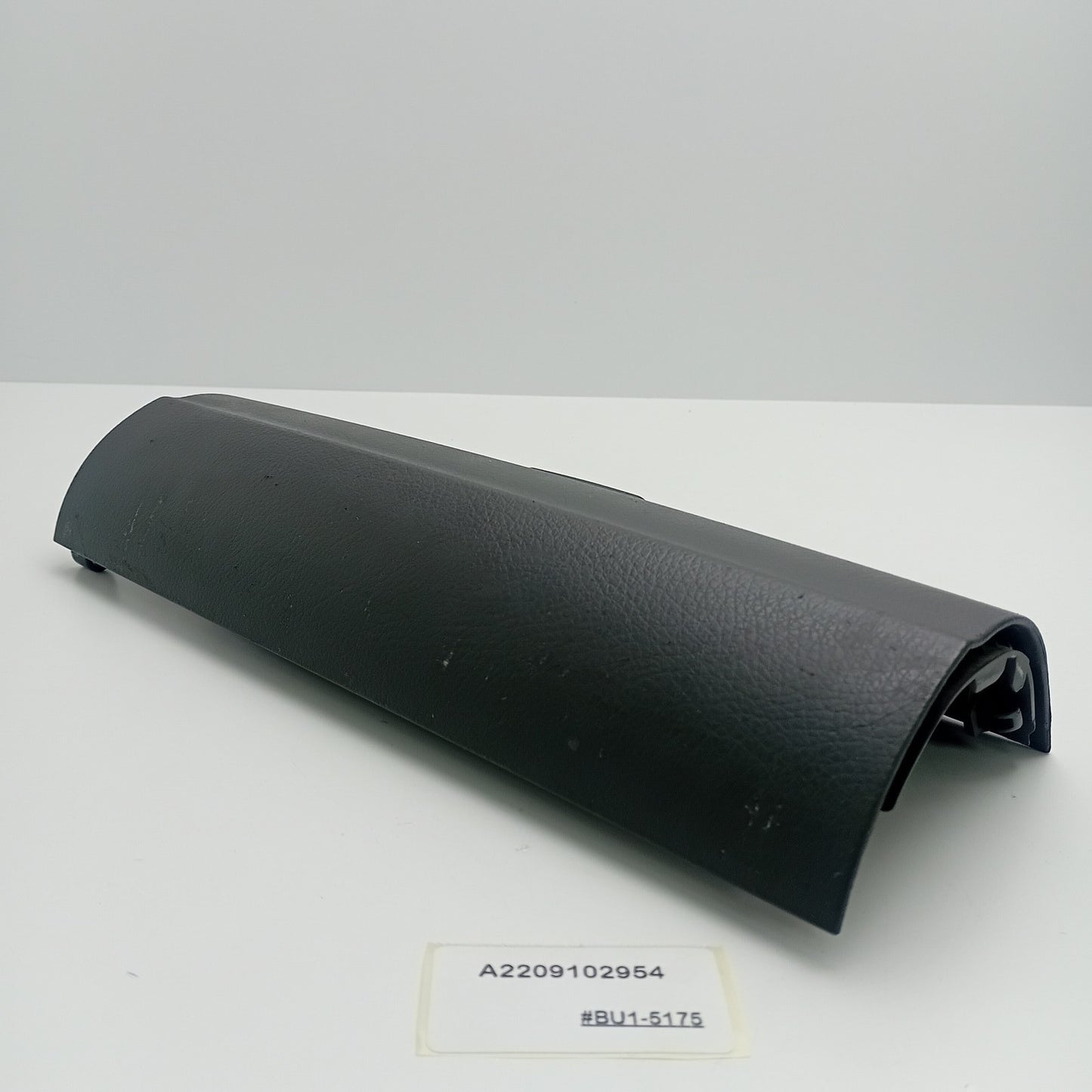 1998-2005 Mercedes S Class FRONT CENTER RIGHT SEAT COVER A2209102954