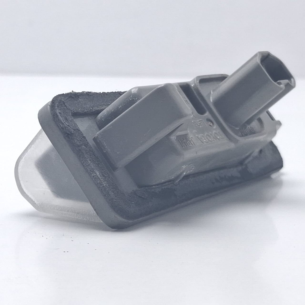 2004-2009 Toyota Prius Front Left Indicator Lens A045053