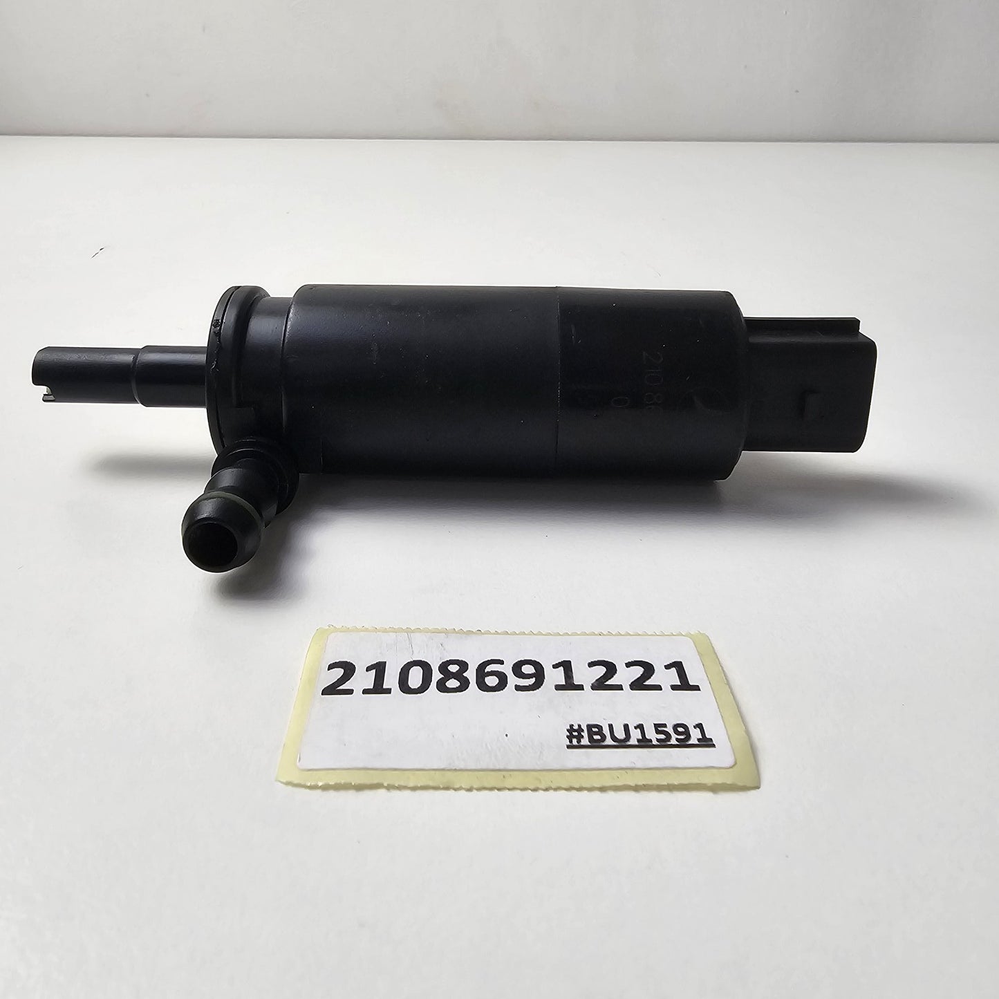 2000-2014 Mercedes Benz Universal Headlight Washer Pump 2108691221