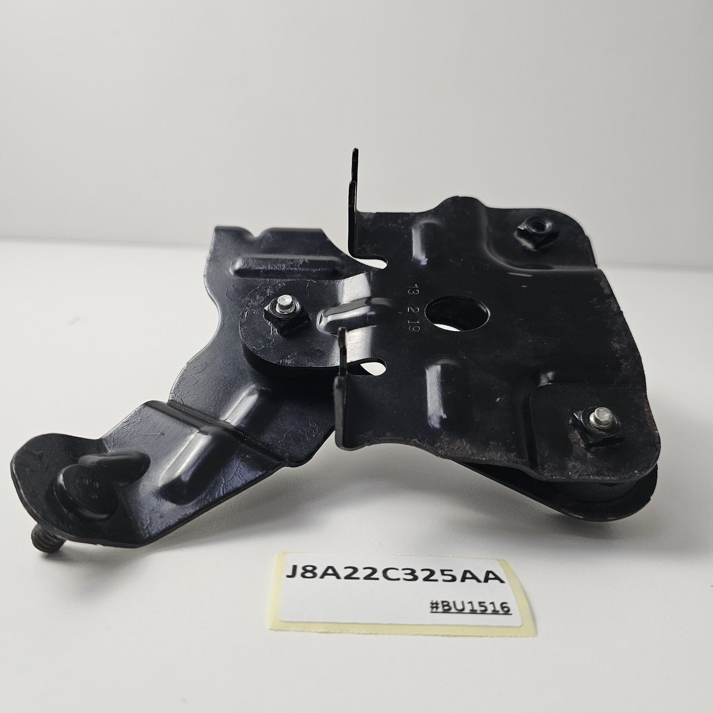 2015-2022 Jaguar F-Pace ABS Pump Holder Support Bracket GX732C325CD