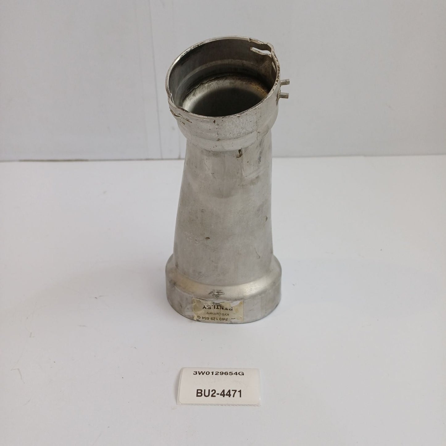 2006-2016 Bentley Continental GTC Air Circulation Pipe 3W0129654G