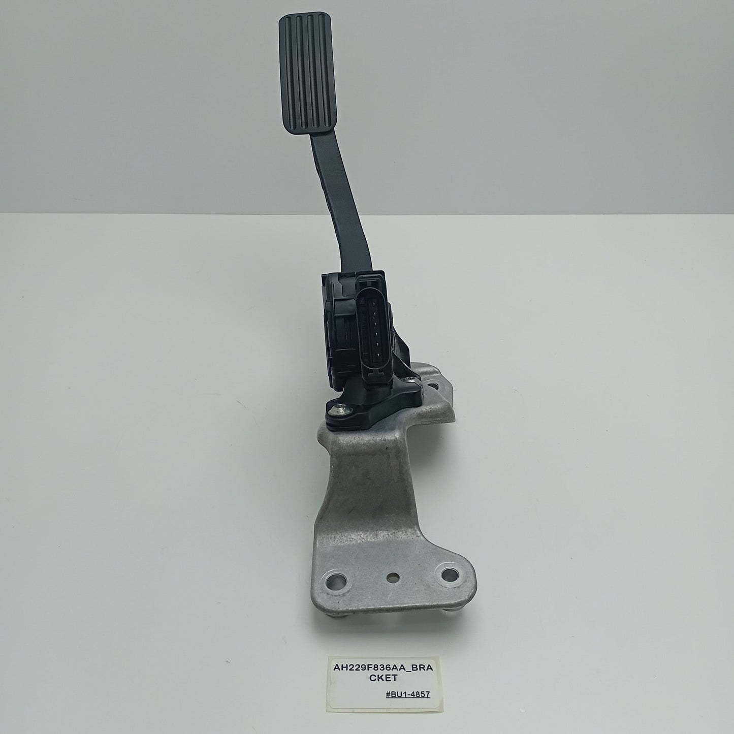 2004-2009 Land Rover Discovery Accelerator Pedal AH229F836AA