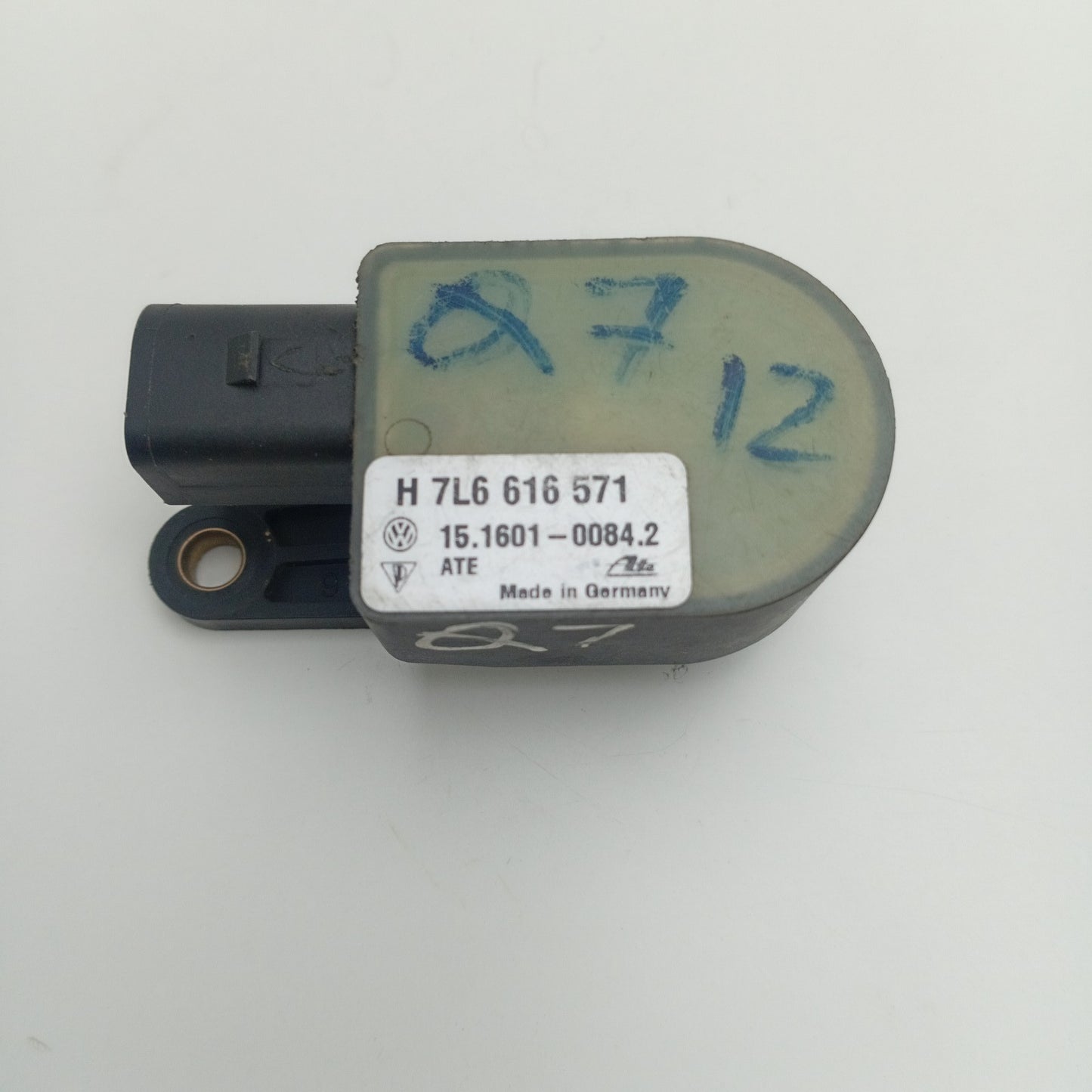 2002-2010 Volkswagen Touareg Headlight Level Sensor 7L6616571