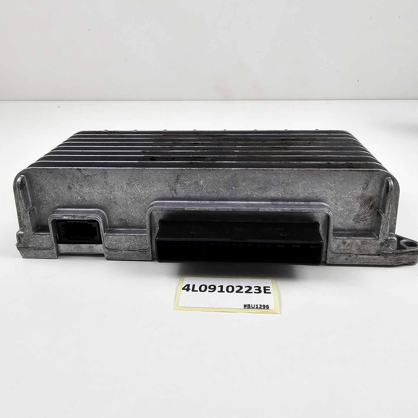 2007-2016 Audi Q7 Radio Sound Amplifier Unit 4L0910223E