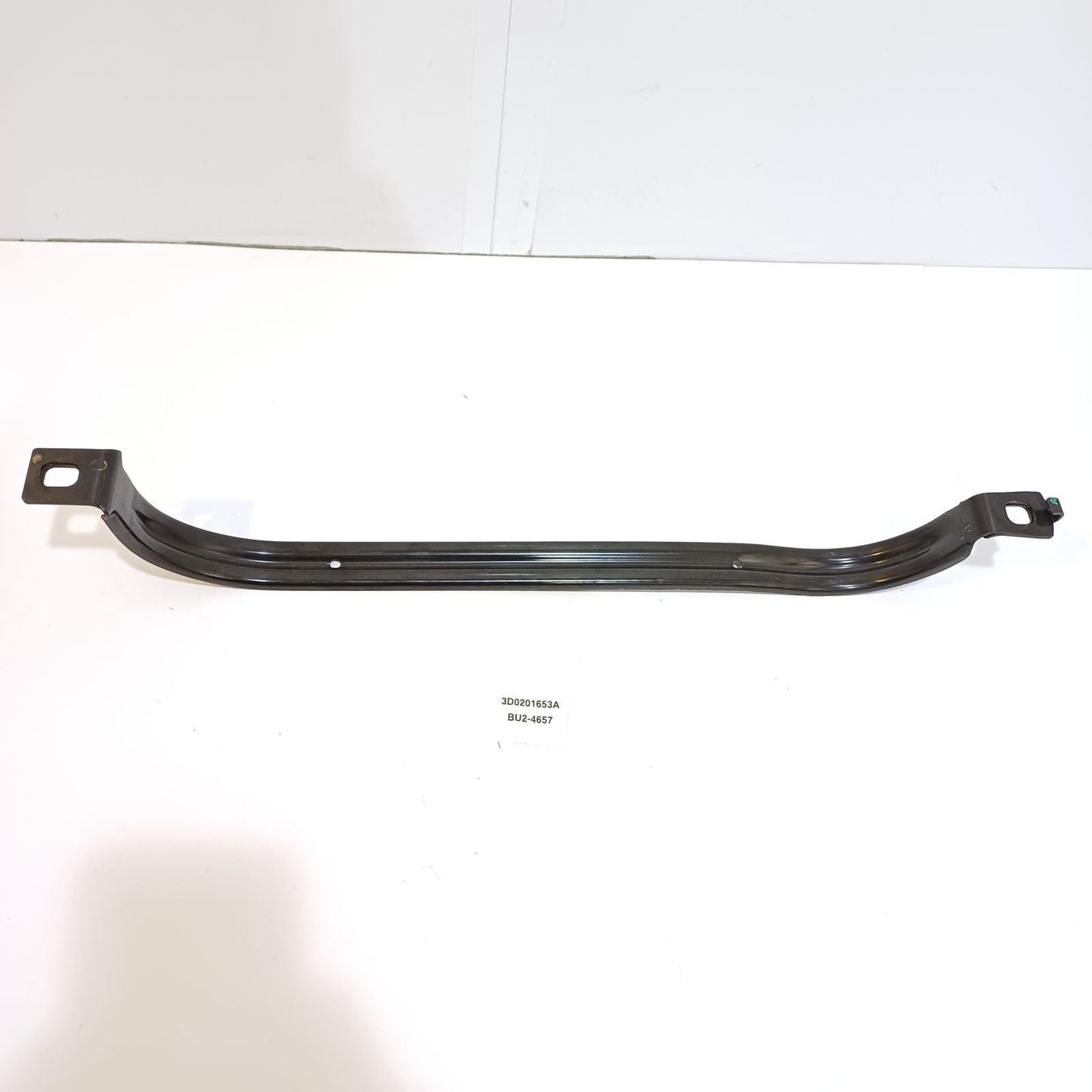 2004-2006 Volkswagen Phaeton Fuel Tank Tensioning Strap 3D0201653A
