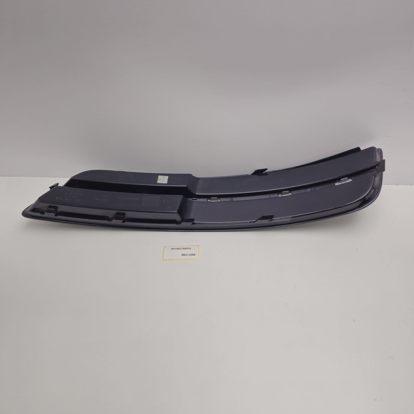 2008-2012 Audi A3 Air guide grille black-glossy 8P0807682H