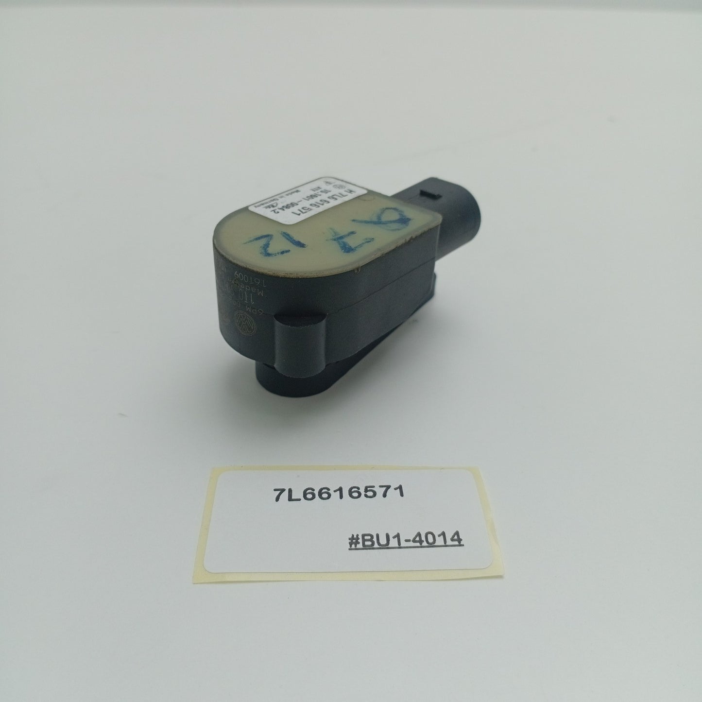 2002-2010 Volkswagen Touareg Headlight Level Sensor 7L6616571