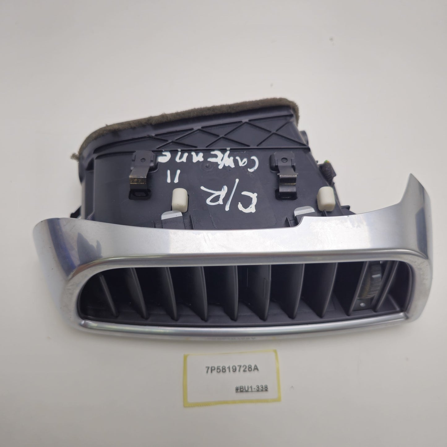 2011-2018 Porsche Cayenne Front Dash Center Right Air Vent 7P5819728A