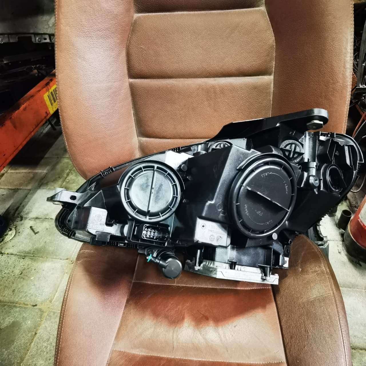 2007 Mercedes-Benz C350 AMG Headlight A2048203059