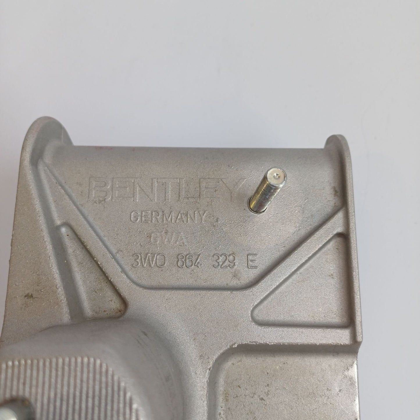 2006-2011 Bentley Flying Spur Pedestal Mounting Armrest 3W0864329