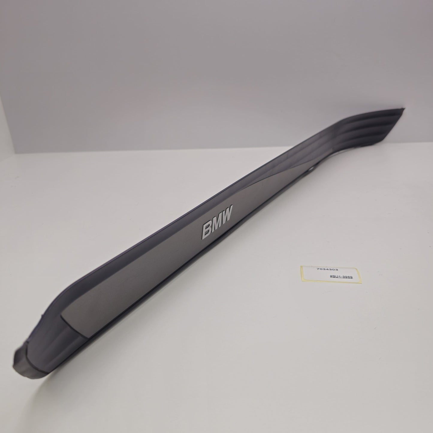 2004-2010 BMW 5 FRONT LEFT DOOR SILL TRIM 7034303