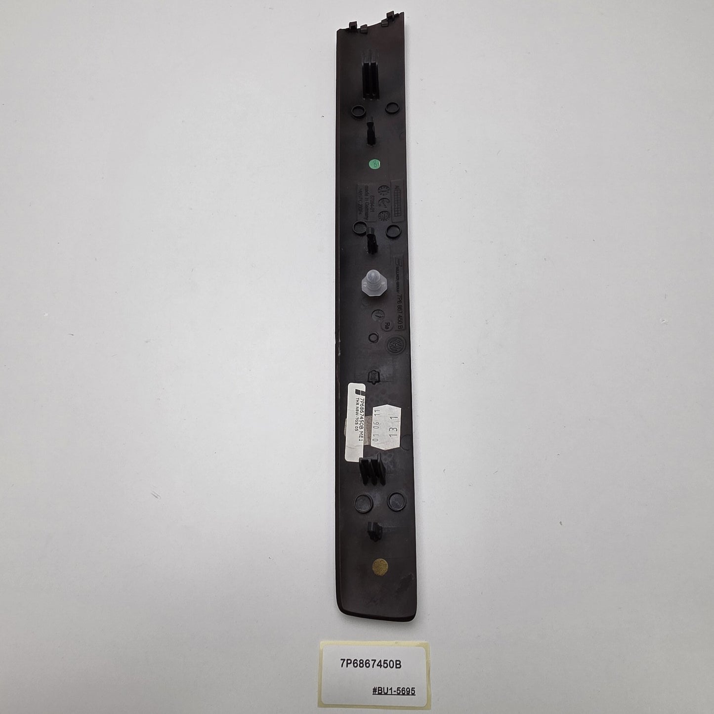 2011-2017 Volkswagen Touareg Rear Door Panel Trim 7P6867450B