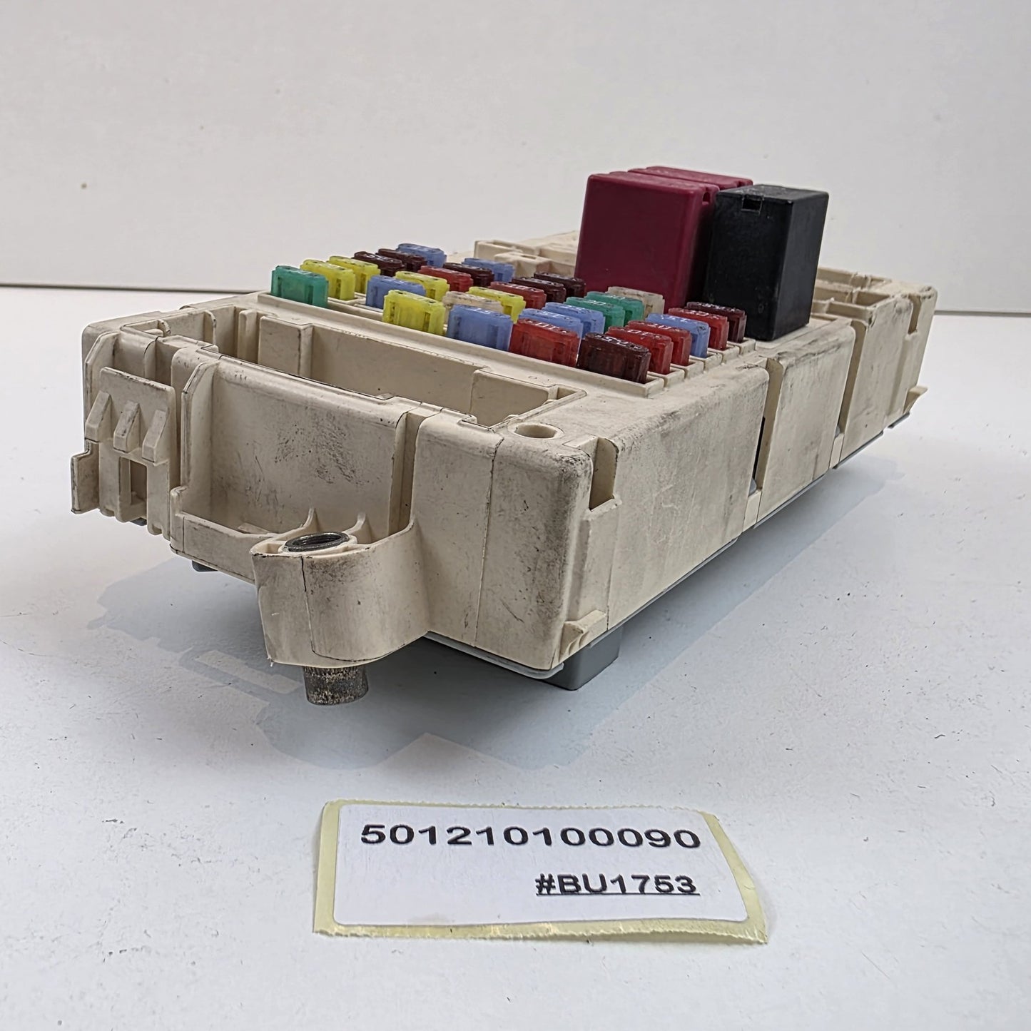2006-2008 Maserati Quattroporte M139 Front Left Dashboard Fuse Box 501210100090