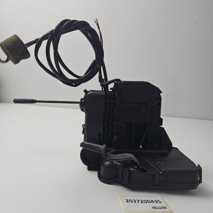 2001-2007 Mercedes-Benz C32 AMG Door Lock Actuator Motor Front Right 2037200435
