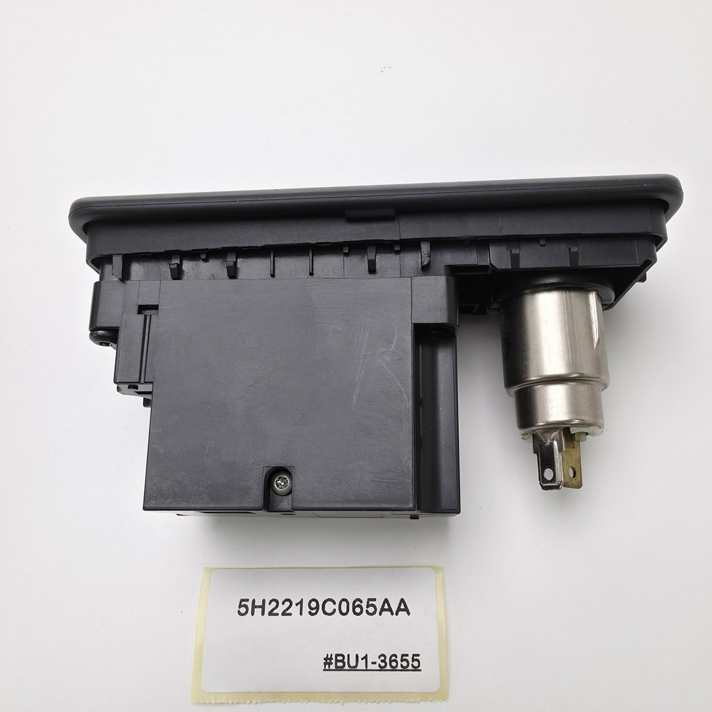 2006-2011 Land Rover Range Rover Sport Rear Console AUX Port 5H2219C065AA