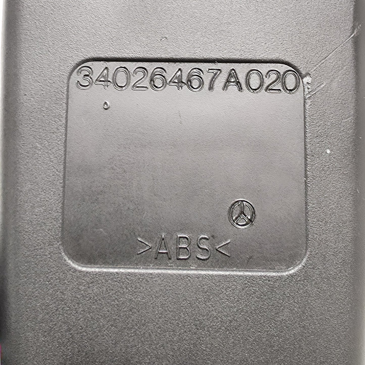 2010-2016 Mercedes E550 REAR RIGHT SIDE SEAT BELT BUCKLE 34026467A