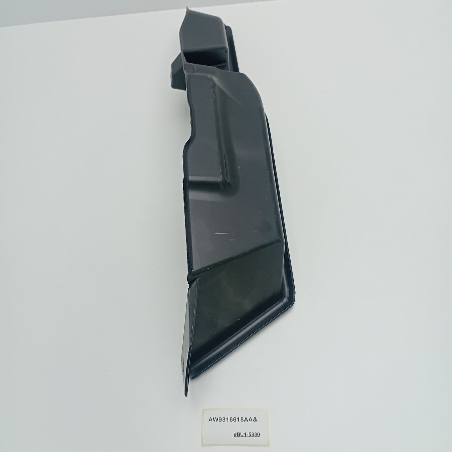 2014 Jaguar XJ REAR RIGHT TRUNK BOOT UPPER TRIM ELEMENT AW9316618AA