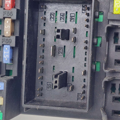2012-2015 Land Rover Range Rover Evoque L538 Fuse Box BJ3214F041AD