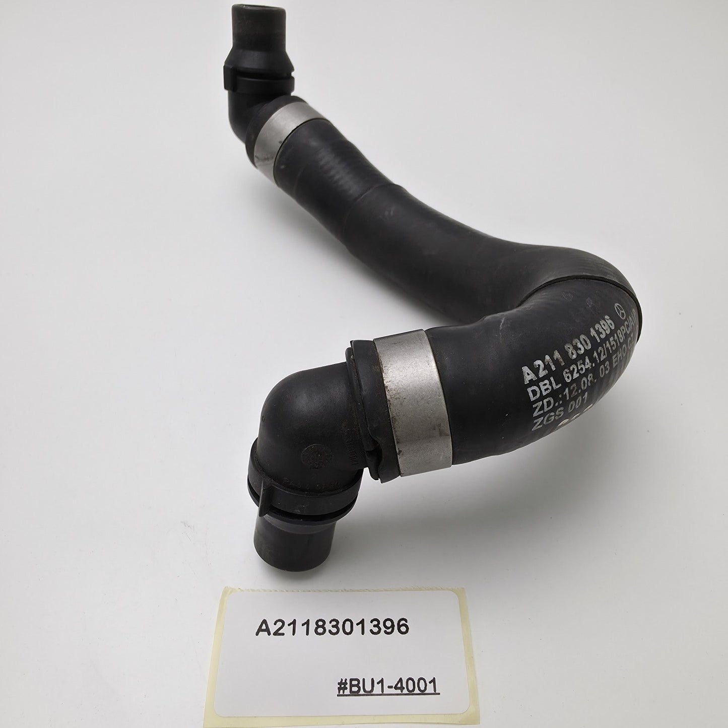 2006-2009 Mercedes-Benz E550 HEATER HOSE A2118301396