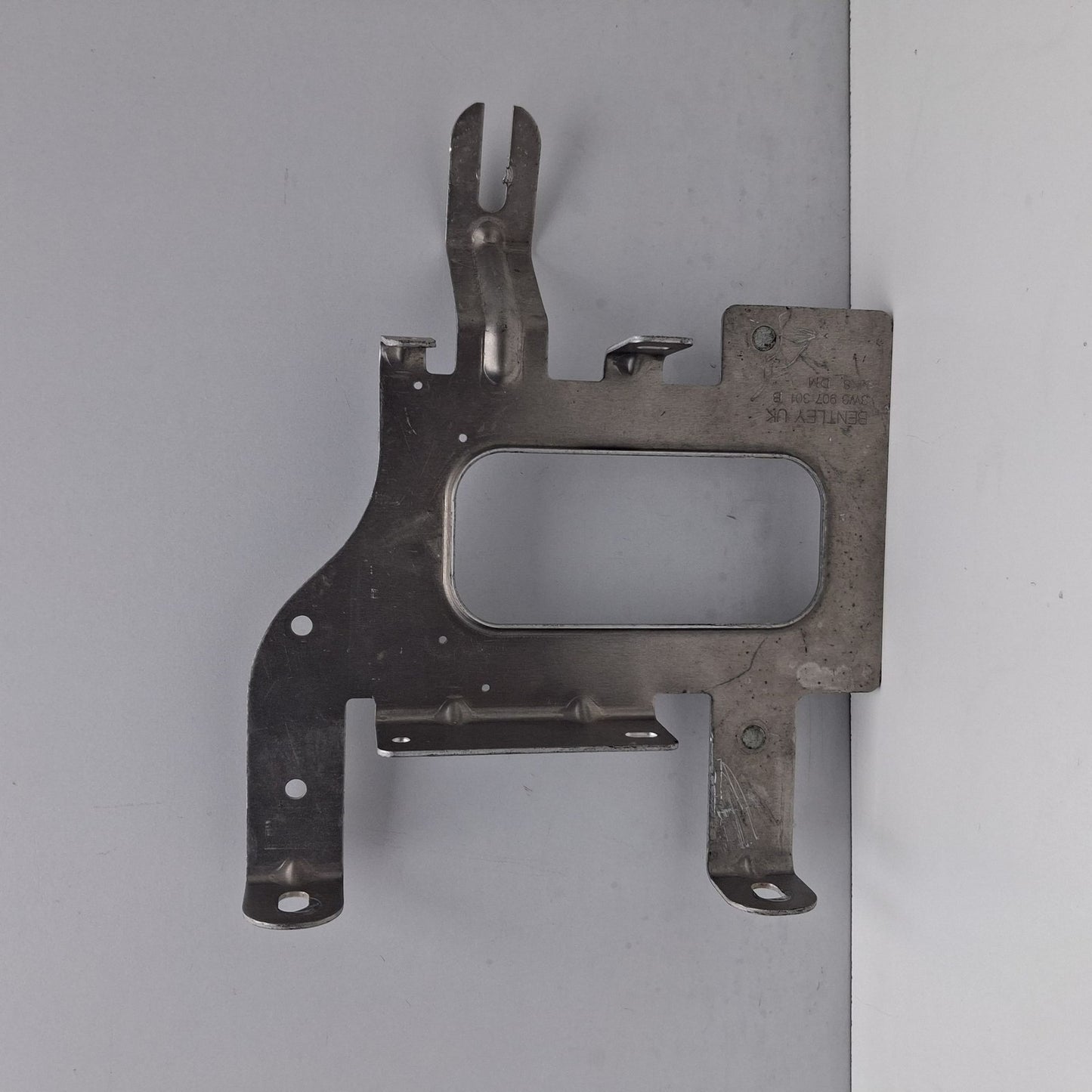2012-2018 Bentley Continental GT Bracket 3W3907301B