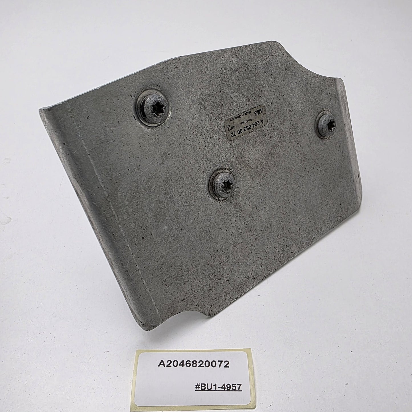 2012 Mercedes-Benz C300 ABS Brake Pump Mount Bracket Holder Plate A2046820072