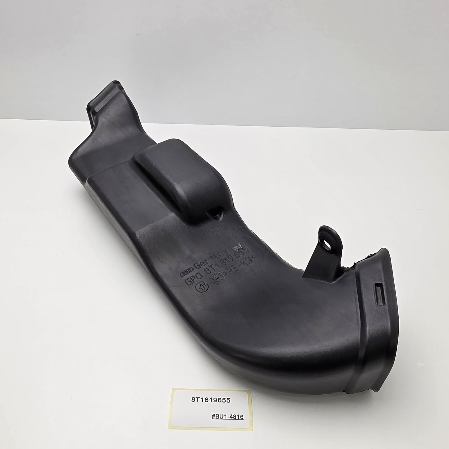 2008-2017 Audi A4 Instrument Panel Air Duct 8T1819655